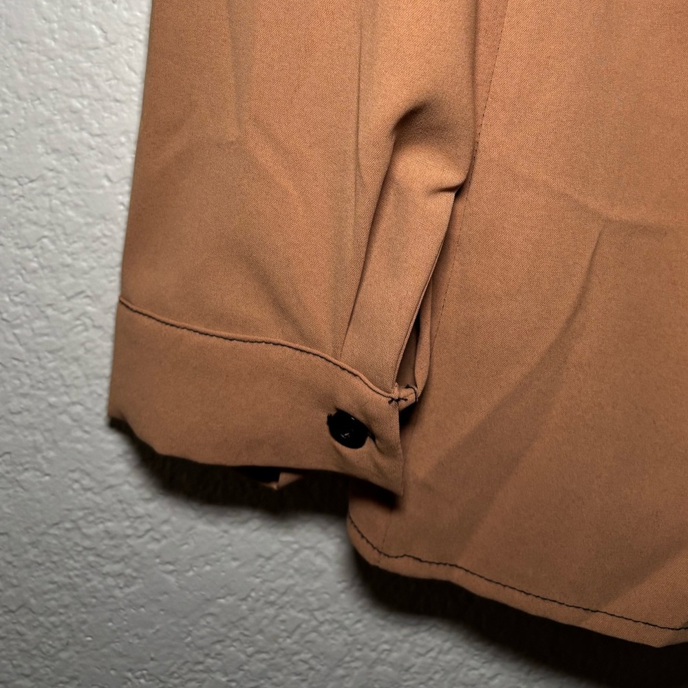 Two Tone Lapel Collar Patched Pocket Shirt - Picture 5 of 5